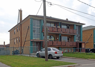 217 Pannahill Rd in Toronto, ON - Building Photo - Primary Photo