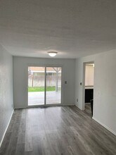8307 W Grand Ronde Pl in Kennewick, WA - Building Photo - Building Photo