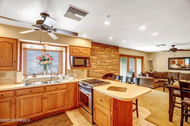 8 Ortley Ave in Lavallette, NJ - Building Photo - Building Photo