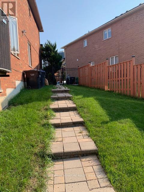 248 Breton Ave in Mississauga, ON - Building Photo - Building Photo