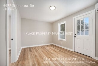 6977 Shoreline Dr in Delton, MI - Building Photo - Building Photo