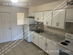1938 W Berridge Ln in Phoenix, AZ - Building Photo - Building Photo