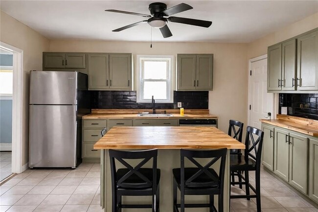 55 2nd St in East Providence, RI - Building Photo - Building Photo