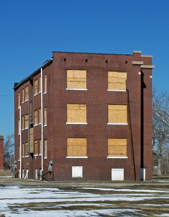 Murphy Apartments in East St. Louis, IL - Foto de edificio