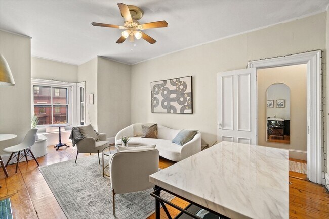 298 Marlborough St, Unit 6 in Boston, MA - Foto de edificio - Building Photo