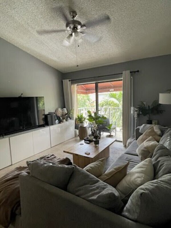 15550 SW 80th St in Miami, FL - Building Photo - Building Photo