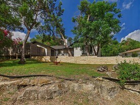6108 Shadow Valley Dr in Austin, TX - Building Photo