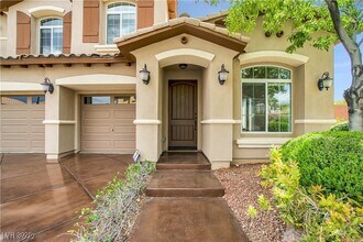 11661 Bradford Commons Dr in Las Vegas, NV - Building Photo - Building Photo