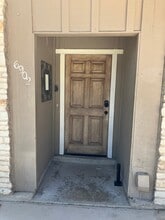 6902 Colony Park Dr in Austin, TX - Foto de edificio - Building Photo