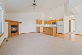 21 Redtail Bend in Coralville, IA - Building Photo - Building Photo