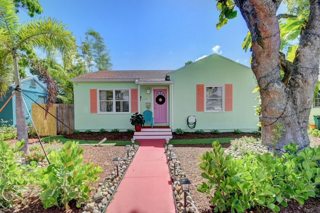 1128 N L St in Lake Worth Beach, FL - Building Photo