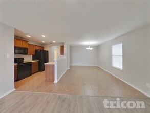 2319 Camberly View in Converse, TX - Building Photo - Building Photo