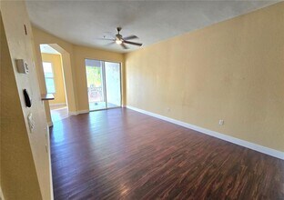 5011 Sunridge Palms Dr in Tampa, FL - Building Photo - Building Photo