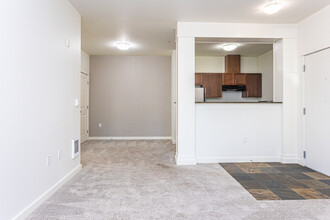 Echelon in Lakewood, WA - Building Photo - Interior Photo