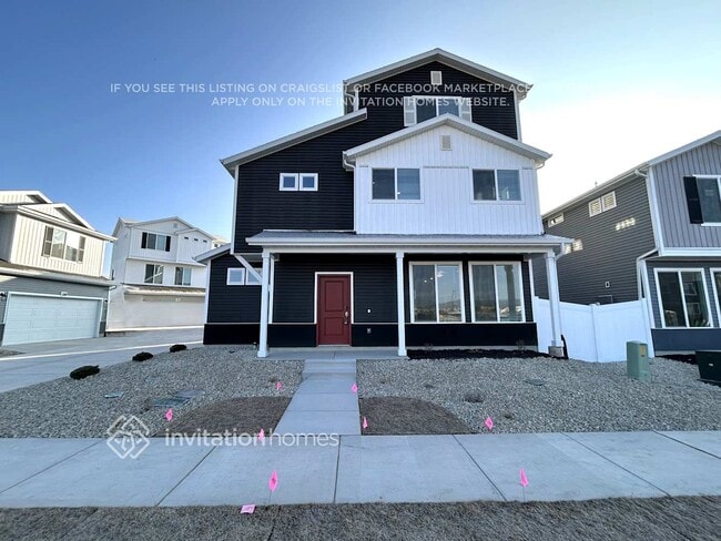 property at 322 N Broadway Dr