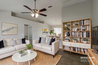 2542 Jennifer Dr in Lakeland, FL - Building Photo - Building Photo