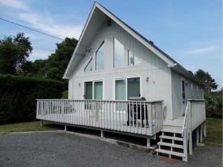 52 Webster Ave in Narragansett, RI - Building Photo