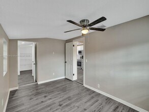5701 Farragut St in Hollywood, FL - Building Photo - Building Photo
