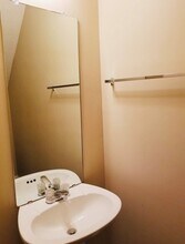 4925 Sierra Way, Unit Room 3 in Atlanta, GA - Building Photo - Building Photo