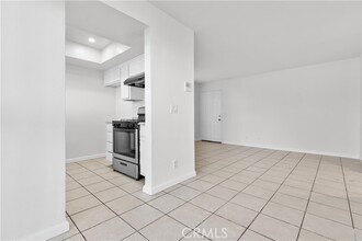 5915 Woodman Ave in Los Angeles, CA - Building Photo - Building Photo