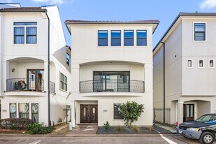 7227 Laguna Villas in Houston, TX - Building Photo