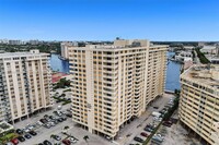 1833 S Ocean Dr photo'