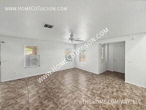 2708 N Saramano Ln in Tucson, AZ - Building Photo - Building Photo