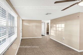 9900 Lakeside Ln in Port Richey, FL - Building Photo - Building Photo
