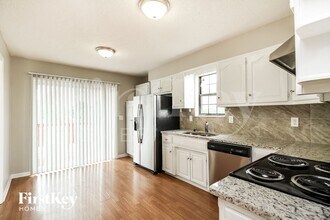 11536 N Woodland Ave in Kansas City, MO - Building Photo - Building Photo
