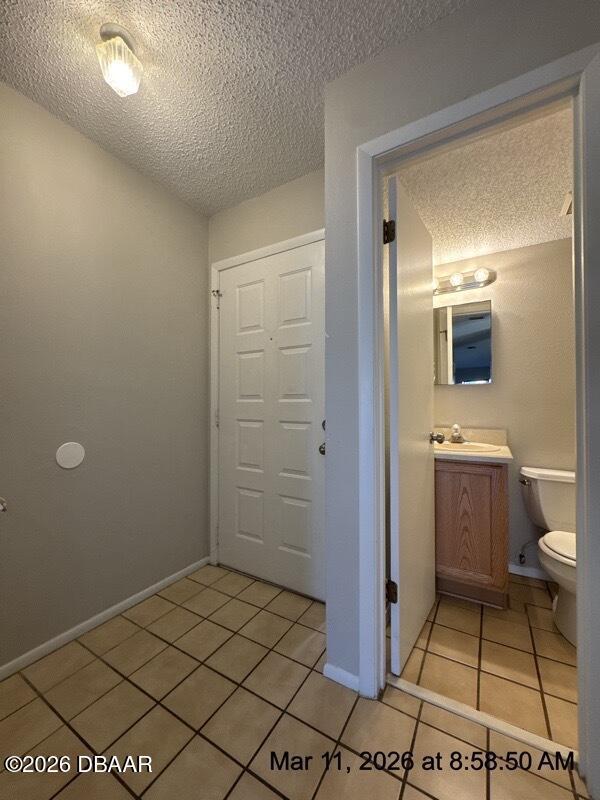 142 White Fawn Dr in Daytona Beach, FL - Foto de edificio - Building Photo