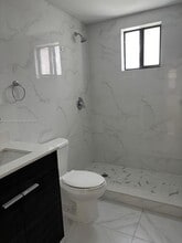 423 E 27th St in Hialeah, FL - Building Photo - Building Photo