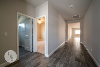 2134 Las Rosas Ave in Clovis, CA - Building Photo - Building Photo