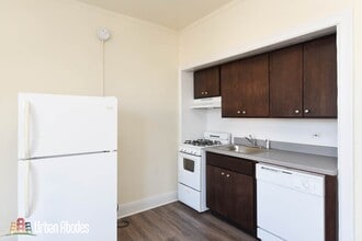 3314 W Diversey Ave, Unit M03H in Chicago, IL - Building Photo - Building Photo