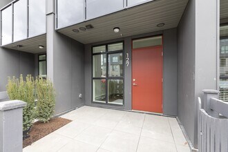 15733-15733 85 Ave in Surrey, BC - Building Photo - Building Photo