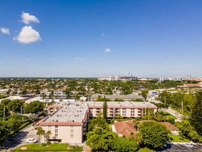 Boca View Condos in Boca Raton, FL - Foto de edificio - Building Photo