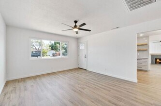 934 W Alamos Ave in Clovis, CA - Building Photo - Building Photo