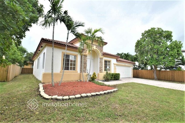 22042 SW 94th Ave in Cutler Bay, FL - Building Photo - Building Photo