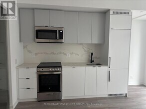 1182-1182 King St W in Toronto, ON - Building Photo - Building Photo