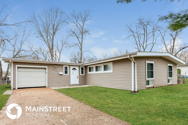 955 Robinwood Dr in Florissant, MO - Building Photo - Building Photo