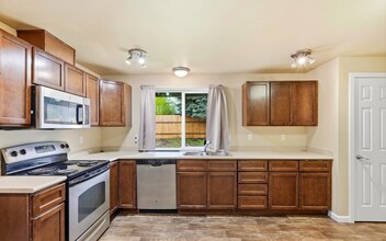 7522 64th Ave W, Unit 7522 in Lakewood, WA - Foto de edificio - Building Photo