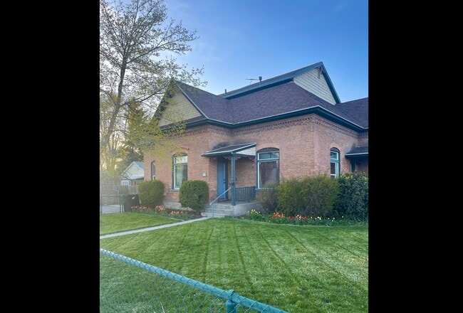 property at 96 S Center St