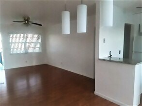 7401 Pines Blvd, Unit 209 in Pembroke Pines, FL - Building Photo - Building Photo