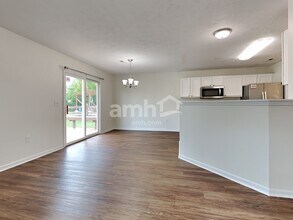 216 Heftner Cir in Maineville, OH - Building Photo - Building Photo