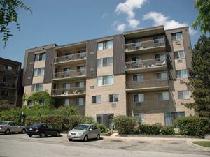 Tyandaga Terrace in Burlington, ON - Building Photo