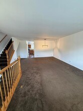 623 Lincoln Station Dr, Unit 19-104 in Oswego, IL - Building Photo - Building Photo