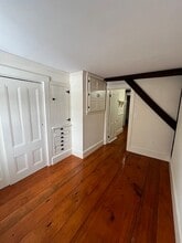 122 Nashua Rd, Unit 1 in Billerica, MA - Foto de edificio - Building Photo