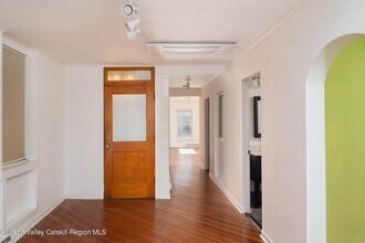 430 Warren St in Hudson, NY - Building Photo - Building Photo