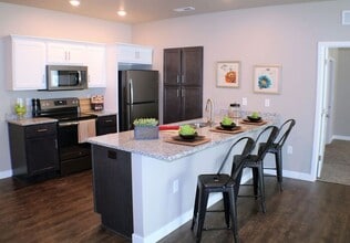 1825 Caleb Ct in North Liberty, IA - Building Photo - Building Photo