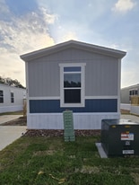 22590 Cuttler Rd in New Caney, TX - Building Photo