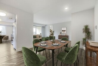 Marrion Square Apartments in Pikesville, MD - Foto de edificio - Building Photo